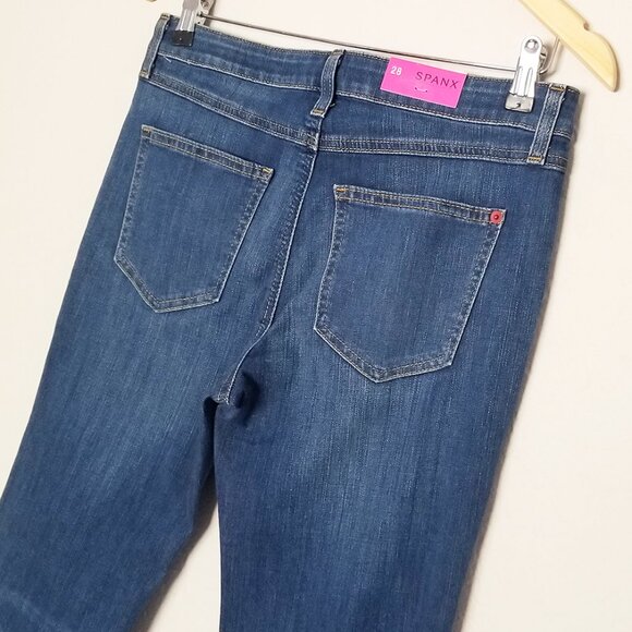 NEW SPANX Women's 28 Slim X Bootcut Jeans Blue Stretch Flare Denim "Hemmed" 27.5 - Picture 4 of 14
